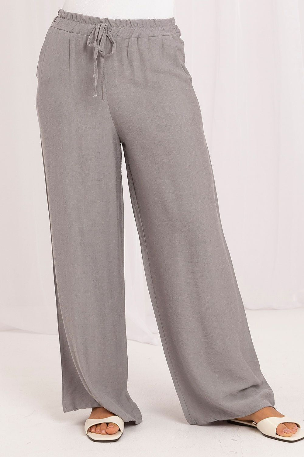 Women trousers model 229945 Italy Moda
